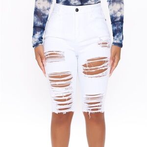 FASHION NOVA Fitted distressed knee length shorts